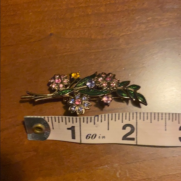 Flower pin - Picture 4 of 4